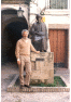 Crdoba, Espaa. Junto a la estatua de Maimnides. 1989.